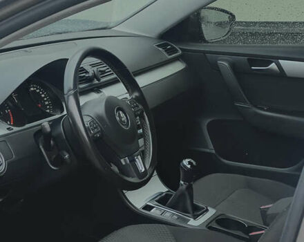 Серый Фольксваген Пассат, объемом двигателя 1.97 л и пробегом 238 тыс. км за 8700 $, фото 21 на Automoto.ua