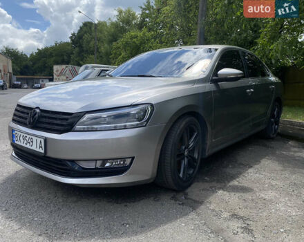 Серый Фольксваген Пассат, объемом двигателя 1.97 л и пробегом 129 тыс. км за 12999 $, фото 1 на Automoto.ua