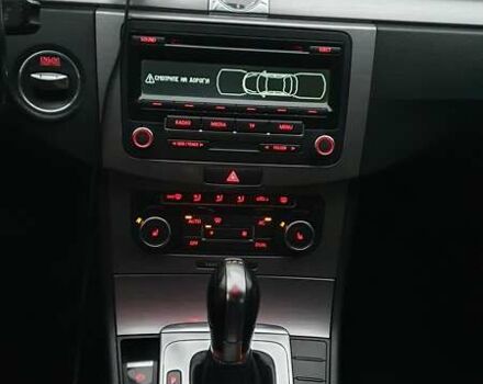 Сірий Фольксваген Пассат, об'ємом двигуна 1.78 л та пробігом 176 тис. км за 10500 $, фото 9 на Automoto.ua