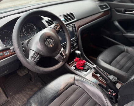 Сірий Фольксваген Пассат, об'ємом двигуна 1.97 л та пробігом 213 тис. км за 10000 $, фото 5 на Automoto.ua