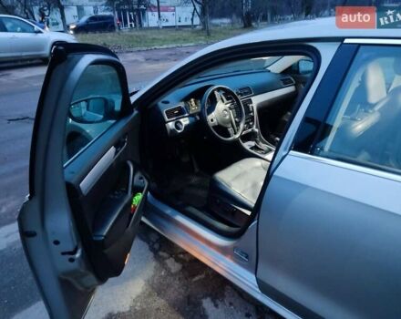 Серый Фольксваген Пассат, объемом двигателя 2.48 л и пробегом 169 тыс. км за 9900 $, фото 7 на Automoto.ua