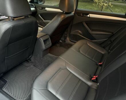 Серый Фольксваген Пассат, объемом двигателя 2.5 л и пробегом 250 тыс. км за 9700 $, фото 21 на Automoto.ua