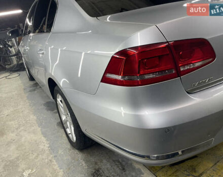 Серый Фольксваген Пассат, объемом двигателя 1.8 л и пробегом 160 тыс. км за 7800 $, фото 4 на Automoto.ua