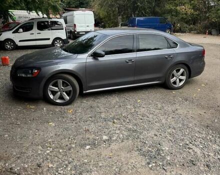 Серый Фольксваген Пассат, объемом двигателя 2.5 л и пробегом 318 тыс. км за 9100 $, фото 6 на Automoto.ua