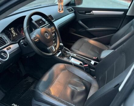 Серый Фольксваген Пассат, объемом двигателя 2.5 л и пробегом 216 тыс. км за 8500 $, фото 9 на Automoto.ua