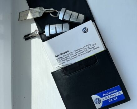 Серый Фольксваген Пассат, объемом двигателя 1.6 л и пробегом 234 тыс. км за 10700 $, фото 2 на Automoto.ua