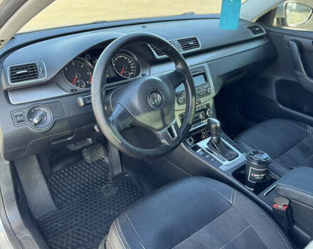 Серый Фольксваген Пассат, объемом двигателя 1.97 л и пробегом 277 тыс. км за 9200 $, фото 8 на Automoto.ua