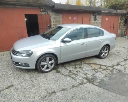 Серый Фольксваген Пассат, объемом двигателя 1.8 л и пробегом 160 тыс. км за 7200 $, фото 1 на Automoto.ua