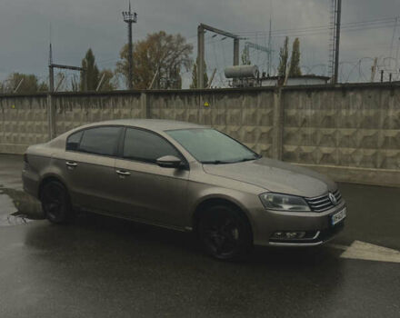 Серый Фольксваген Пассат, объемом двигателя 1.97 л и пробегом 238 тыс. км за 8700 $, фото 17 на Automoto.ua
