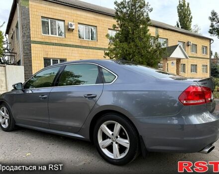 Серый Фольксваген Пассат, объемом двигателя 2.5 л и пробегом 199 тыс. км за 9000 $, фото 4 на Automoto.ua