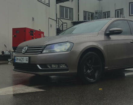 Серый Фольксваген Пассат, объемом двигателя 1.97 л и пробегом 238 тыс. км за 8700 $, фото 4 на Automoto.ua