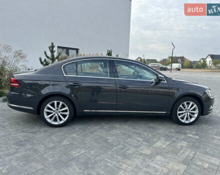 Серый Фольксваген Пассат, объемом двигателя 1.8 л и пробегом 214 тыс. км за 11900 $, фото 4 на Automoto.ua