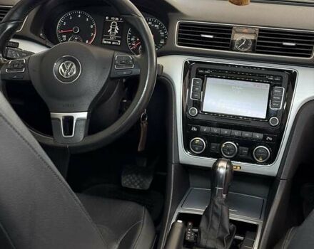 Сірий Фольксваген Пассат, об'ємом двигуна 2.5 л та пробігом 200 тис. км за 10000 $, фото 7 на Automoto.ua