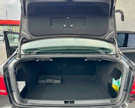 Серый Фольксваген Пассат, объемом двигателя 2 л и пробегом 268 тыс. км за 8800 $, фото 5 на Automoto.ua