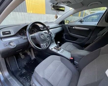 Сірий Фольксваген Пассат, об'ємом двигуна 1.8 л та пробігом 182 тис. км за 11800 $, фото 5 на Automoto.ua