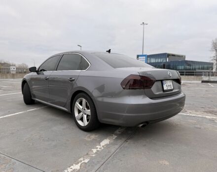 Серый Фольксваген Пассат, объемом двигателя 2.5 л и пробегом 280 тыс. км за 10000 $, фото 1 на Automoto.ua