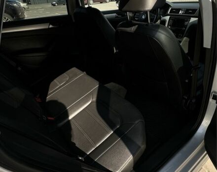 Серый Фольксваген Пассат, объемом двигателя 2.5 л и пробегом 271 тыс. км за 9600 $, фото 7 на Automoto.ua