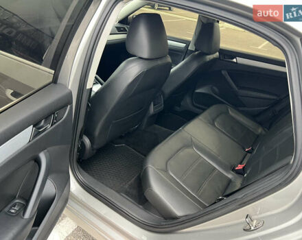 Сірий Фольксваген Пассат, об'ємом двигуна 2.48 л та пробігом 290 тис. км за 9300 $, фото 5 на Automoto.ua