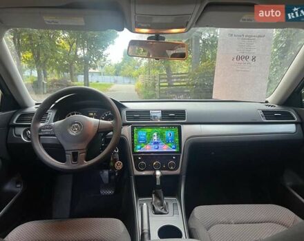 Фольксваген Пассат 2012 у Києві на Automoto.ua Сірий Фольксваген Пассат, об'ємом двигуна 2.5 л та пробігом 331 тис. км за 8290 $, фото 12 на Automoto.ua