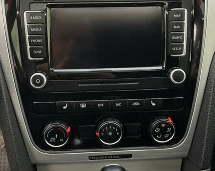 Серый Фольксваген Пассат, объемом двигателя 2.5 л и пробегом 271 тыс. км за 9500 $, фото 29 на Automoto.ua