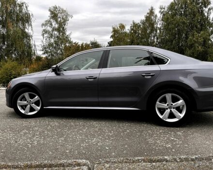 Серый Фольксваген Пассат, объемом двигателя 2.5 л и пробегом 195 тыс. км за 10700 $, фото 6 на Automoto.ua