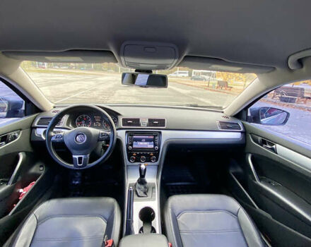 Фольксваген Пассат 2012 в Запорожье на Automoto.ua Серый Фольксваген Пассат, объемом двигателя 2.48 л и пробегом 228 тыс. км за 9900 $, фото 9 на Automoto.ua