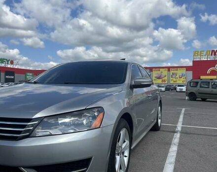 Серый Фольксваген Пассат, объемом двигателя 2.5 л и пробегом 186 тыс. км за 11200 $, фото 14 на Automoto.ua