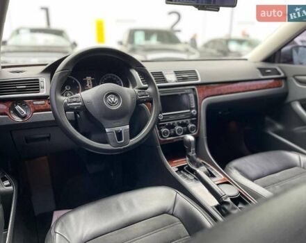 Сірий Фольксваген Пассат, об'ємом двигуна 2 л та пробігом 163 тис. км за 13500 $, фото 19 на Automoto.ua