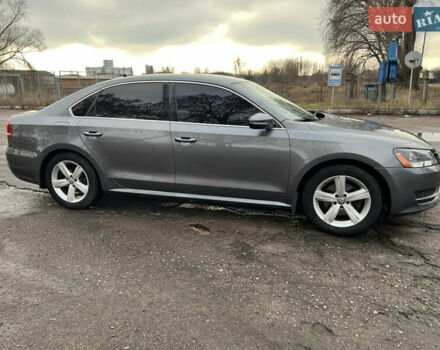 Серый Фольксваген Пассат, объемом двигателя 2.5 л и пробегом 163 тыс. км за 9200 $, фото 16 на Automoto.ua