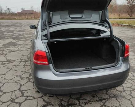 Серый Фольксваген Пассат, объемом двигателя 2.5 л и пробегом 189 тыс. км за 9000 $, фото 3 на Automoto.ua