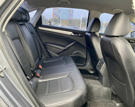 Фольксваген Пассат 2012 в Запорожье на Automoto.ua Серый Фольксваген Пассат, объемом двигателя 2.48 л и пробегом 228 тыс. км за 9900 $, фото 12 на Automoto.ua