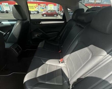 Серый Фольксваген Пассат, объемом двигателя 2.5 л и пробегом 186 тыс. км за 11200 $, фото 17 на Automoto.ua