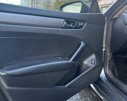 Серый Фольксваген Пассат, объемом двигателя 2.5 л и пробегом 180 тыс. км за 8700 $, фото 5 на Automoto.ua