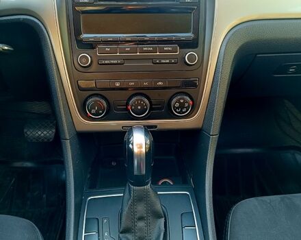 Серый Фольксваген Пассат, объемом двигателя 2.5 л и пробегом 170 тыс. км за 7700 $, фото 12 на Automoto.ua