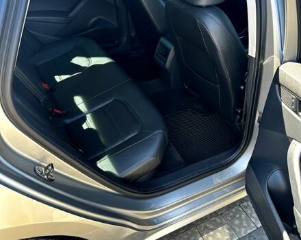 Серый Фольксваген Пассат, объемом двигателя 2.5 л и пробегом 195 тыс. км за 10700 $, фото 8 на Automoto.ua