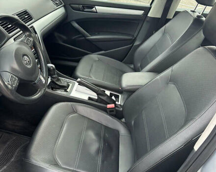 Сірий Фольксваген Пассат, об'ємом двигуна 2.5 л та пробігом 145 тис. км за 9000 $, фото 9 на Automoto.ua