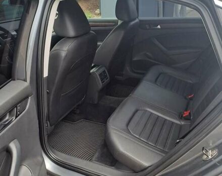 Серый Фольксваген Пассат, объемом двигателя 2.5 л и пробегом 316 тыс. км за 9900 $, фото 6 на Automoto.ua