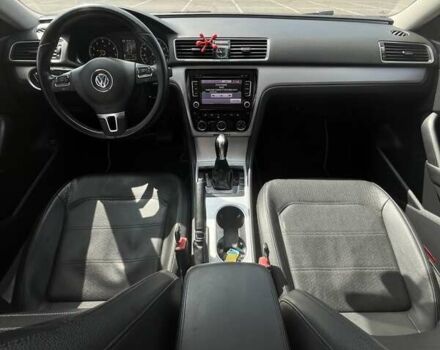 Серый Фольксваген Пассат, объемом двигателя 2.5 л и пробегом 186 тыс. км за 11200 $, фото 26 на Automoto.ua