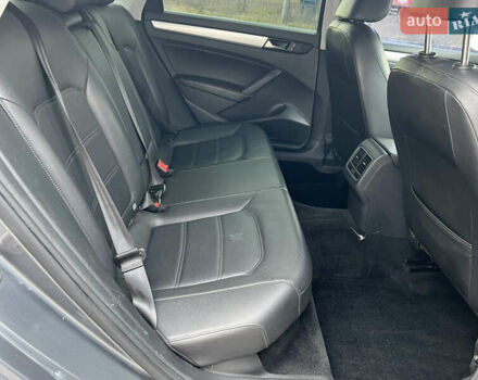 Серый Фольксваген Пассат, объемом двигателя 2.5 л и пробегом 163 тыс. км за 9200 $, фото 31 на Automoto.ua