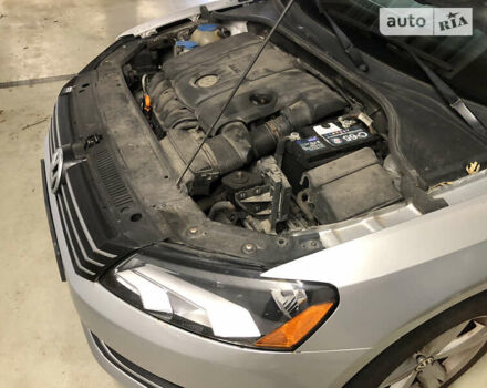 Серый Фольксваген Пассат, объемом двигателя 2.5 л и пробегом 194 тыс. км за 8500 $, фото 6 на Automoto.ua