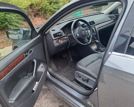 Серый Фольксваген Пассат, объемом двигателя 2.5 л и пробегом 316 тыс. км за 9900 $, фото 5 на Automoto.ua