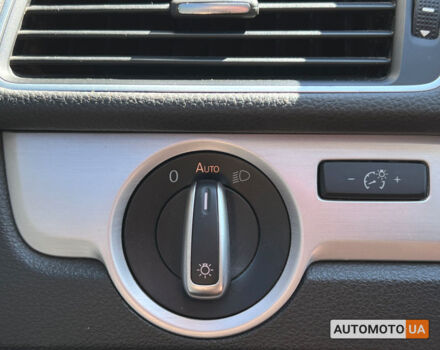 Фольксваген Пассат 2012 в Львове на Automoto.ua Серый Фольксваген Пассат, объемом двигателя 2.5 л и пробегом 224 тыс. км за 9999 $, фото 17 на Automoto.ua