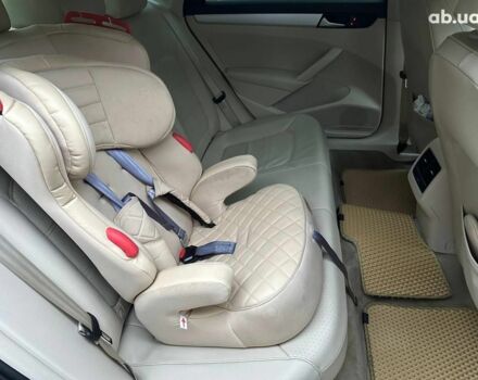 Серый Фольксваген Пассат, объемом двигателя 2.5 л и пробегом 156 тыс. км за 10990 $, фото 14 на Automoto.ua