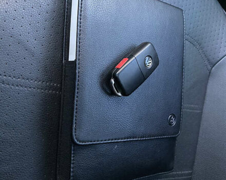 Сірий Фольксваген Пассат, об'ємом двигуна 2.48 л та пробігом 226 тис. км за 11000 $, фото 27 на Automoto.ua