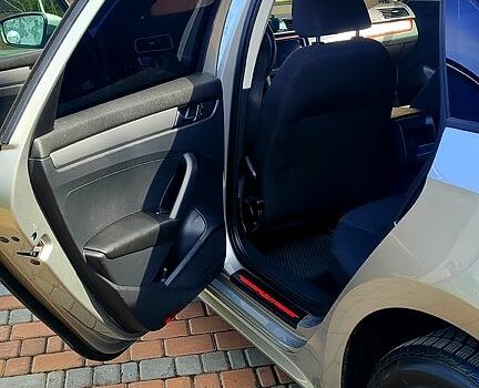 Серый Фольксваген Пассат, объемом двигателя 2.5 л и пробегом 295 тыс. км за 8999 $, фото 3 на Automoto.ua