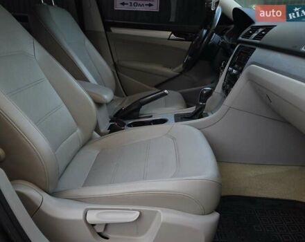 Серый Фольксваген Пассат, объемом двигателя 2.5 л и пробегом 241 тыс. км за 7450 $, фото 34 на Automoto.ua