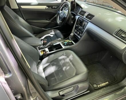 Сірий Фольксваген Пассат, об'ємом двигуна 2.5 л та пробігом 245 тис. км за 10000 $, фото 8 на Automoto.ua