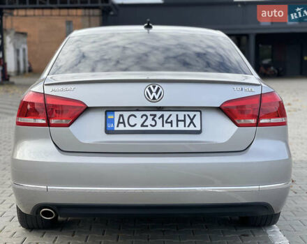 Фольксваген Пассат 2012 в Нововолынск на Automoto.ua Серый Фольксваген Пассат, объемом двигателя 1.97 л и пробегом 197 тыс. км за 12800 $, фото 10 на Automoto.ua