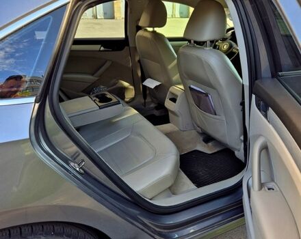 Серый Фольксваген Пассат, объемом двигателя 2.5 л и пробегом 330 тыс. км за 9500 $, фото 7 на Automoto.ua