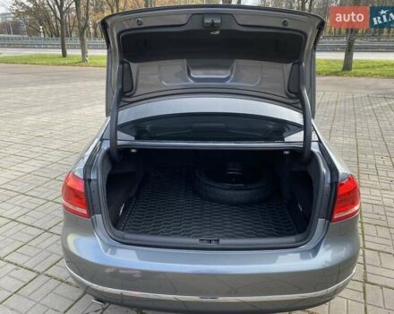 Серый Фольксваген Пассат, объемом двигателя 2.48 л и пробегом 224 тыс. км за 12000 $, фото 14 на Automoto.ua